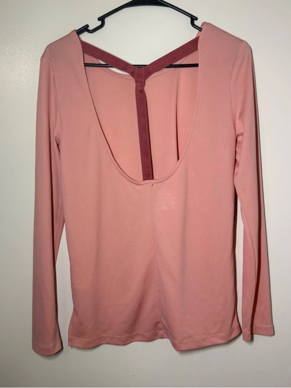 Nike Women Dri-FIT Open Back Long Sleeve Training Top Coral Pink XS Standard Fit